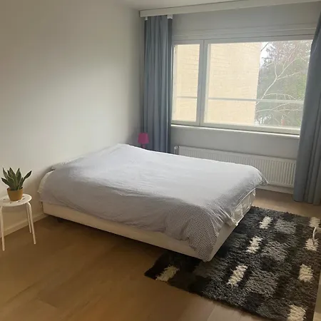 Close To Airport Apartment